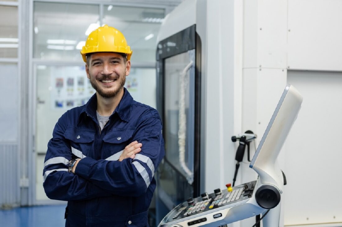 Portrait,Of,Happy,Smiling,Male,Engineer,Workers,Standing,Crossed,Arms