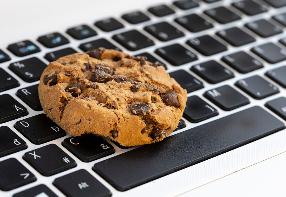 Chocolate,Cake,Cookie,On,Keyboard,Symbol,Of,Internet,Cookies