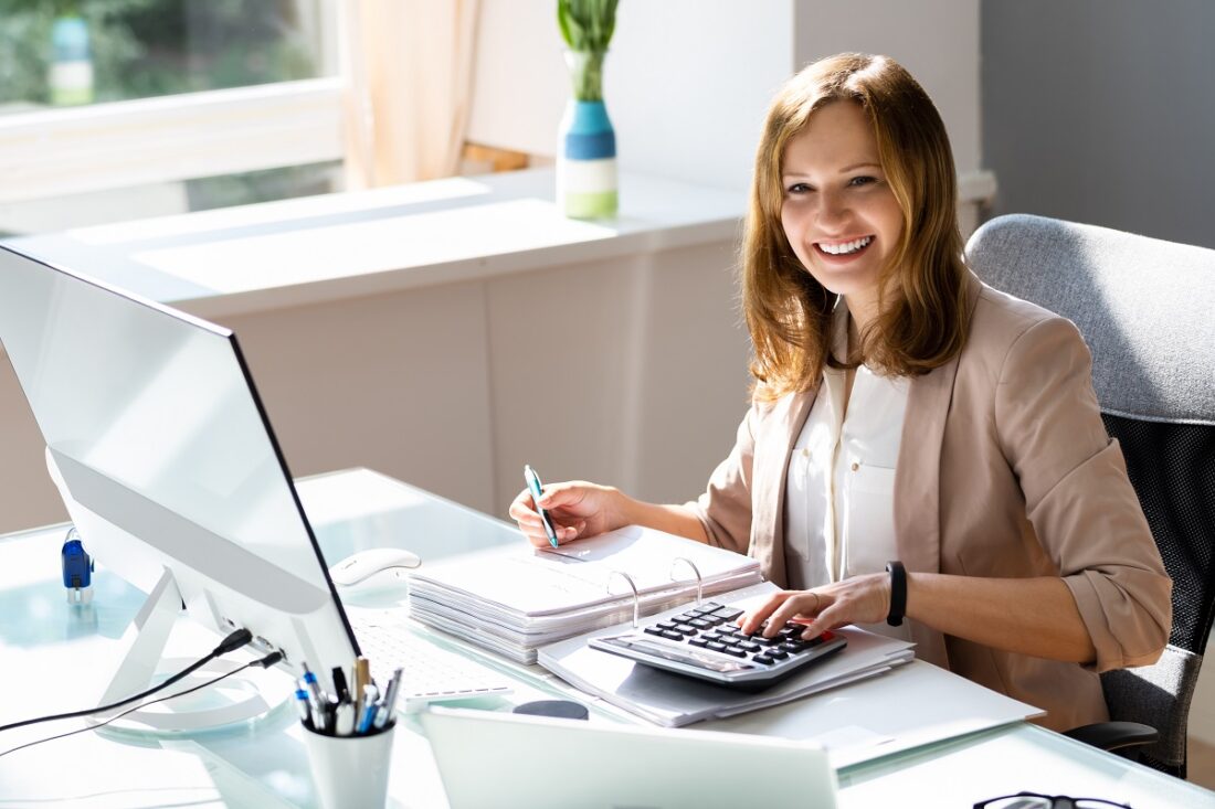 Smiling,Accountant,Woman.,Happy,Business,Finance,Auditor