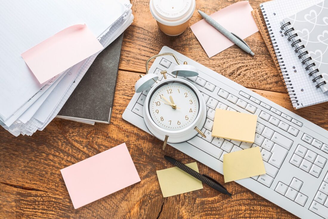 Time,Management,Concept.,Composition,With,Alarm,Clock,On,Wooden,Table