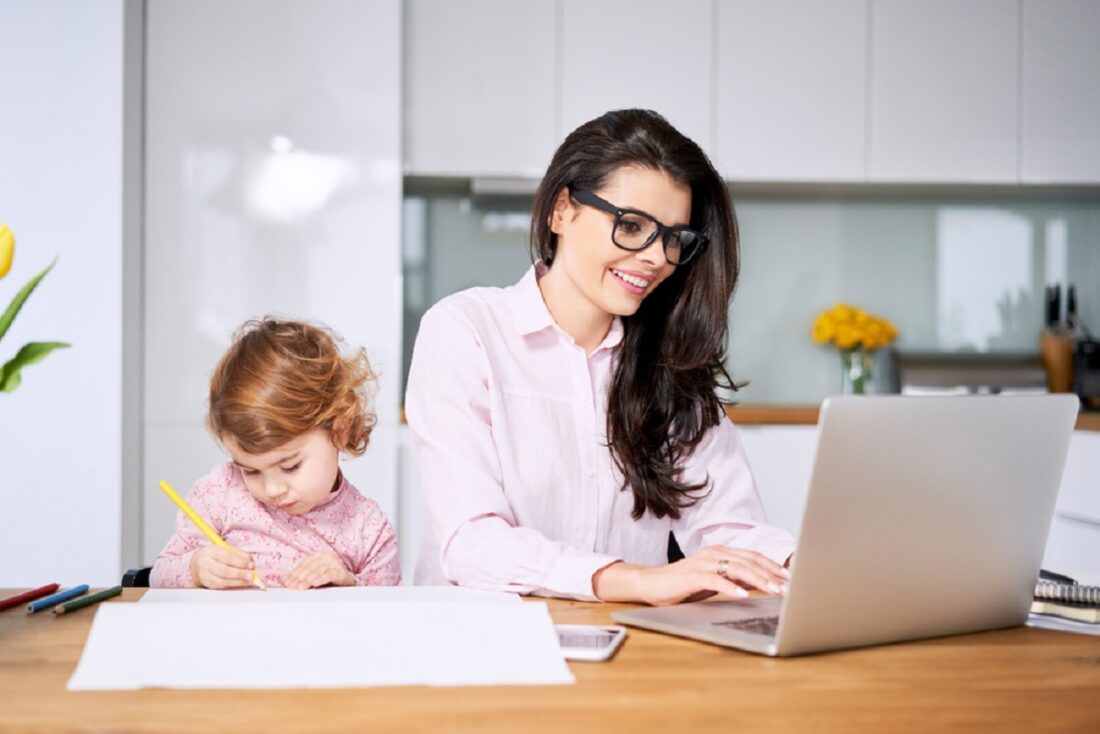 Working,Mother,Concept.,Young,Woman,Working,On,Laptop,With,Her